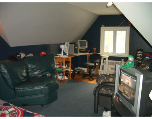 4 Gerald Road Stoneham, MA 02180 - Photo 13 of 15 Gallery Image 13