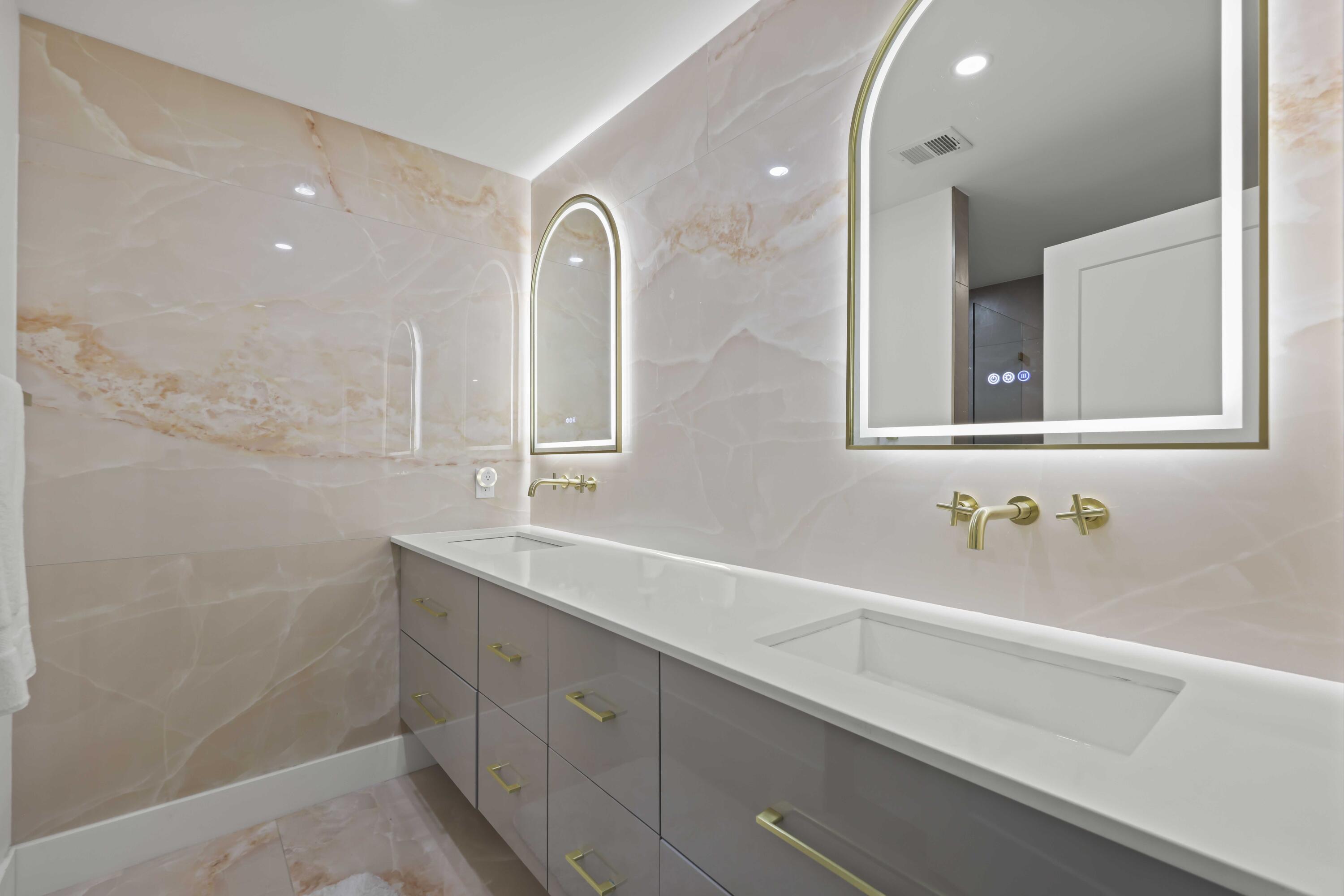 2708 Northwest 26th Circle Boca Raton, FL 33431 - Photo 16 of 24 Primary Bathroom