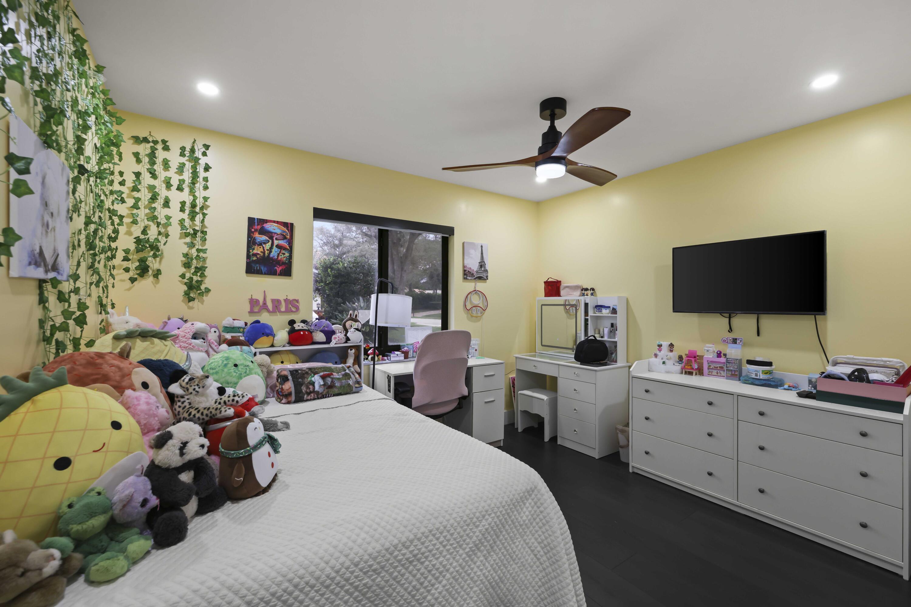 2708 Northwest 26th Circle Boca Raton, FL 33431 - Photo 18 of 24 Guest Bedroom 2