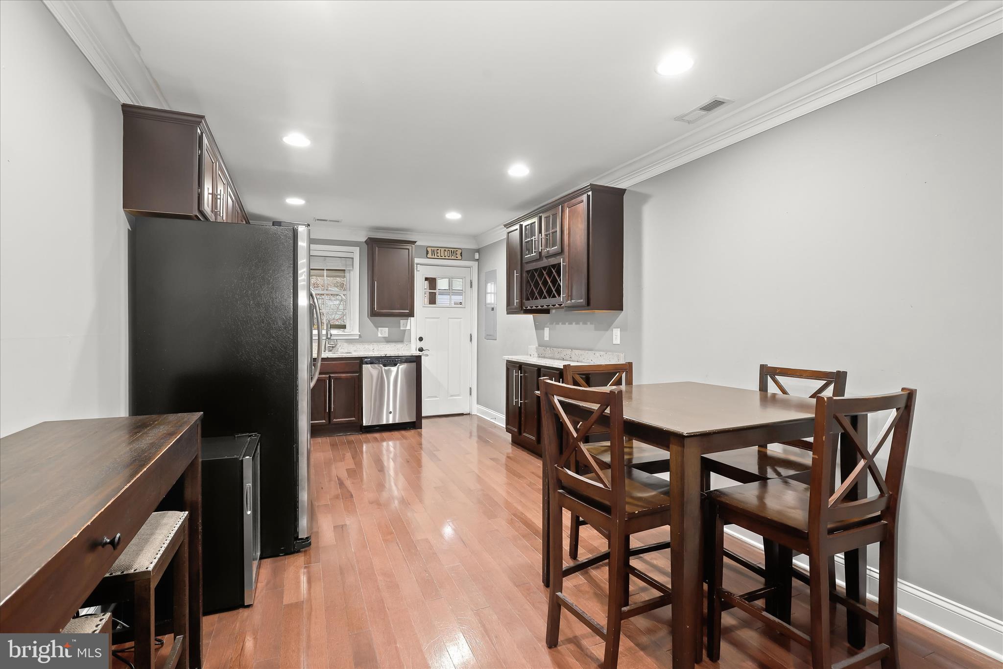 910 South Decker Avenue Baltimore, MD 21224 - Photo 8 of 60 Dining Area