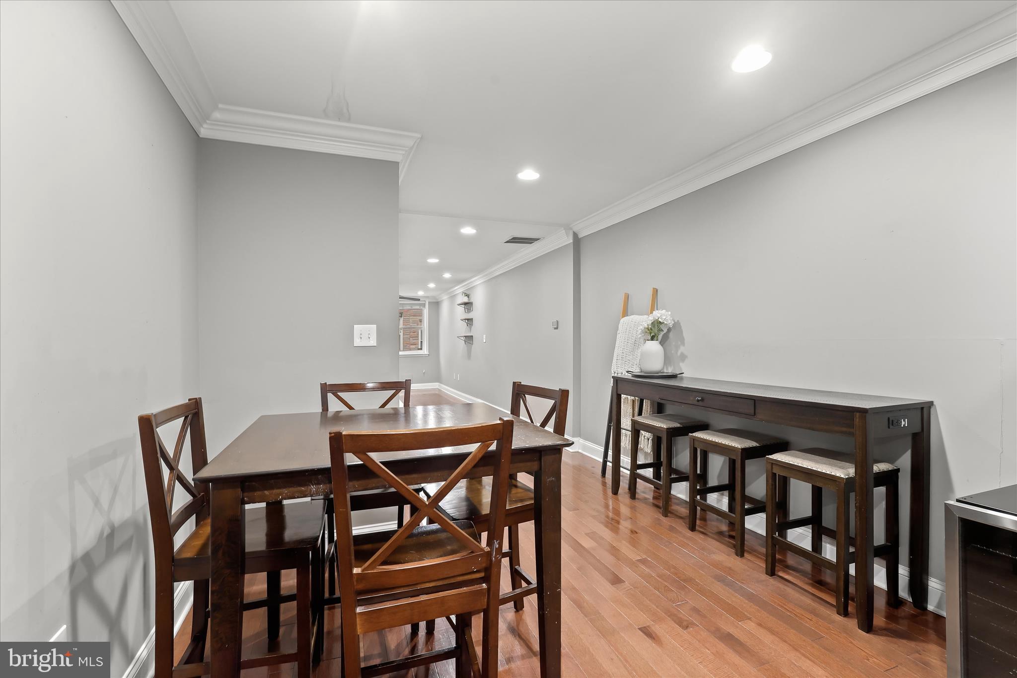 910 South Decker Avenue Baltimore, MD 21224 - Photo 9 of 60 Dining Area