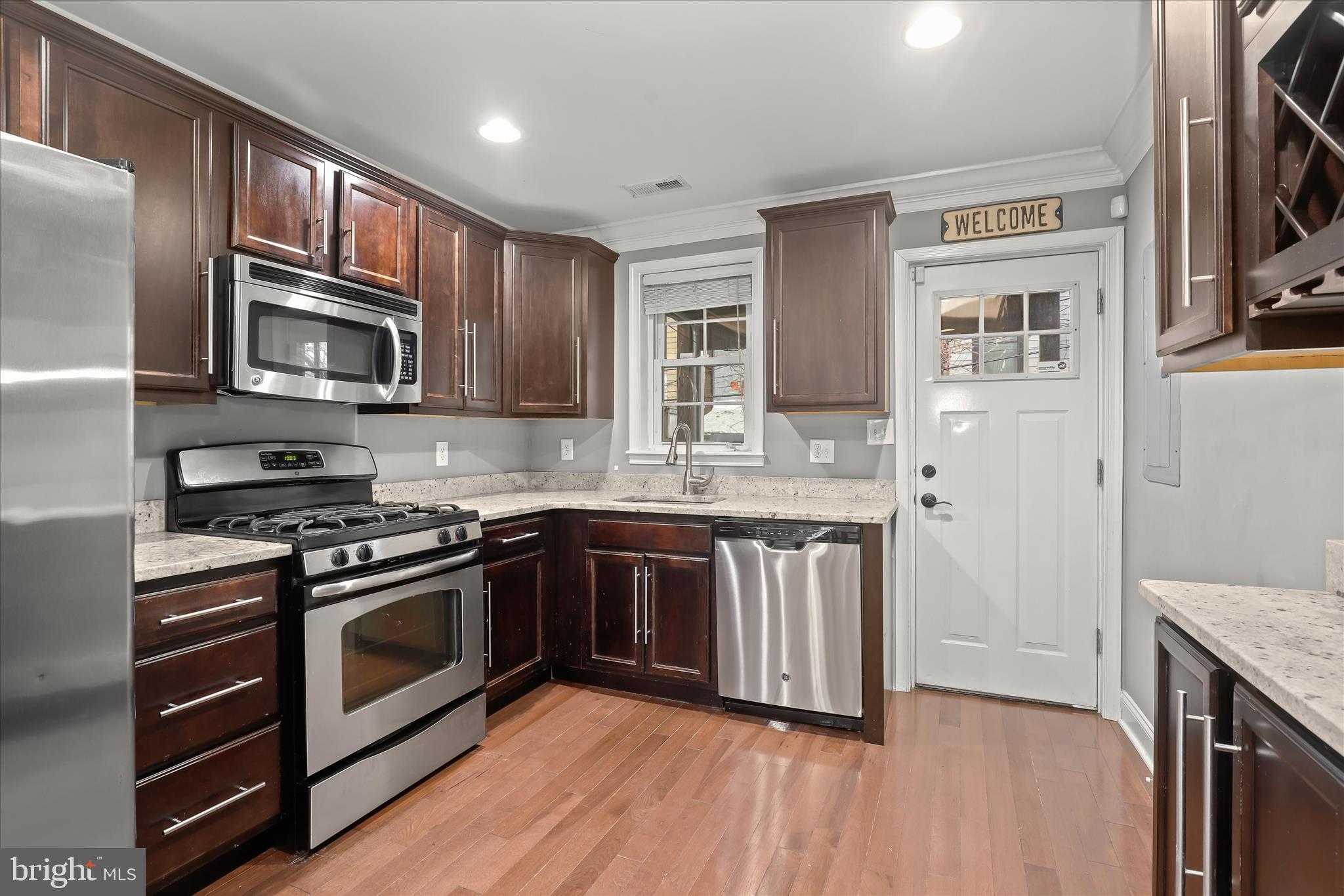 910 South Decker Avenue Baltimore, MD 21224 - Photo 13 of 60 Kitchen