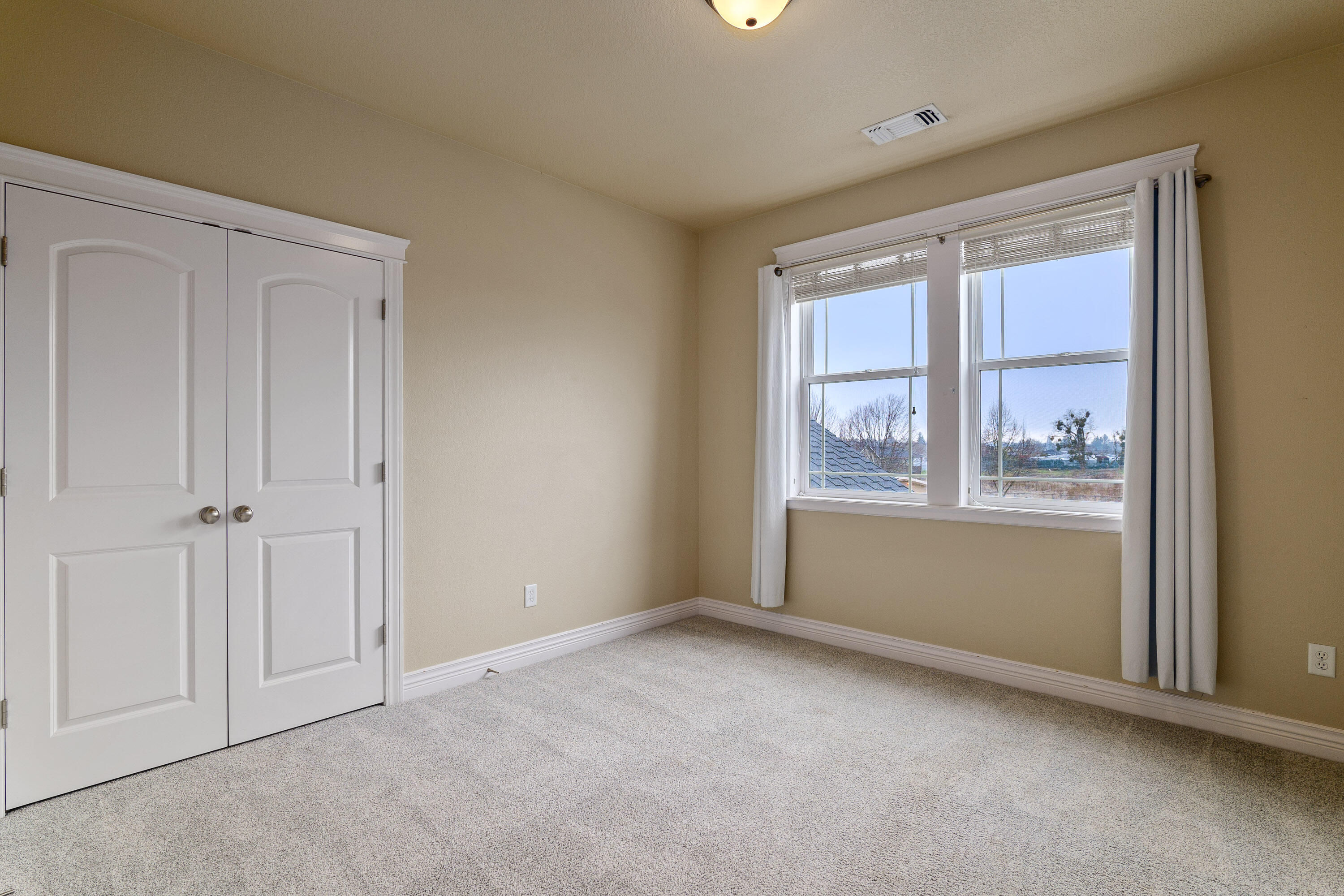 2193 Jeremy Street Central Point, OR 97502 - Photo 34 of 61 2193JeremySt-044