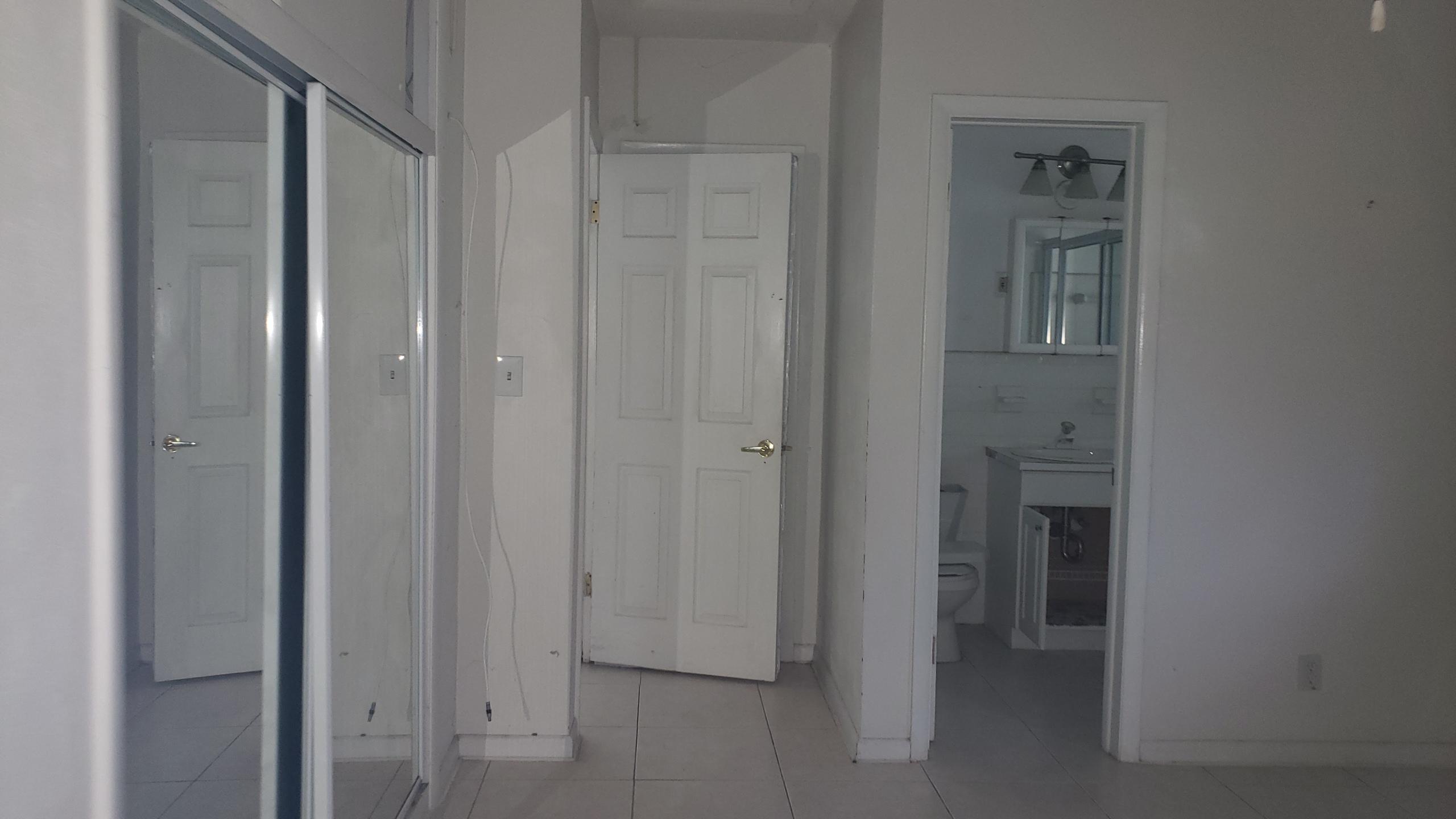 424 Northeast 27th Circle Boca Raton, FL 33431 - Photo 12 of 16 20200107_105345