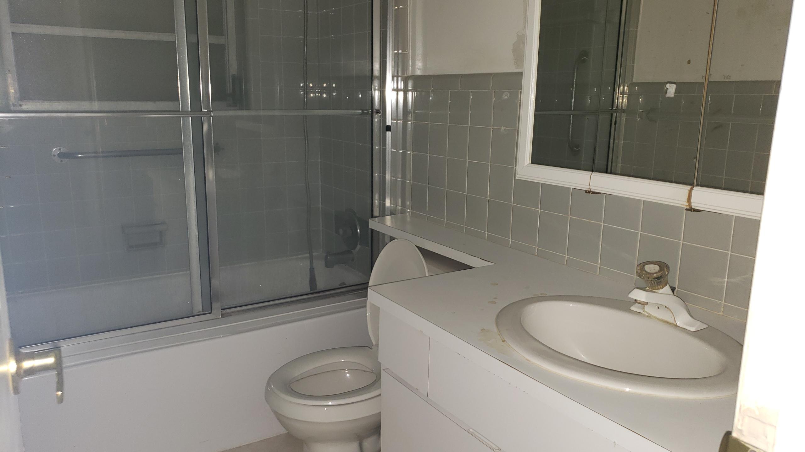 424 Northeast 27th Circle Boca Raton, FL 33431 - Photo 8 of 16 20200107_105604