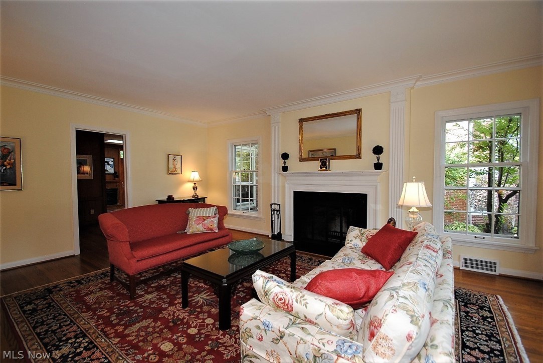 22160 Calverton Road Shaker Heights, OH 44122 - Photo 3 of 30 Gallery Image 3