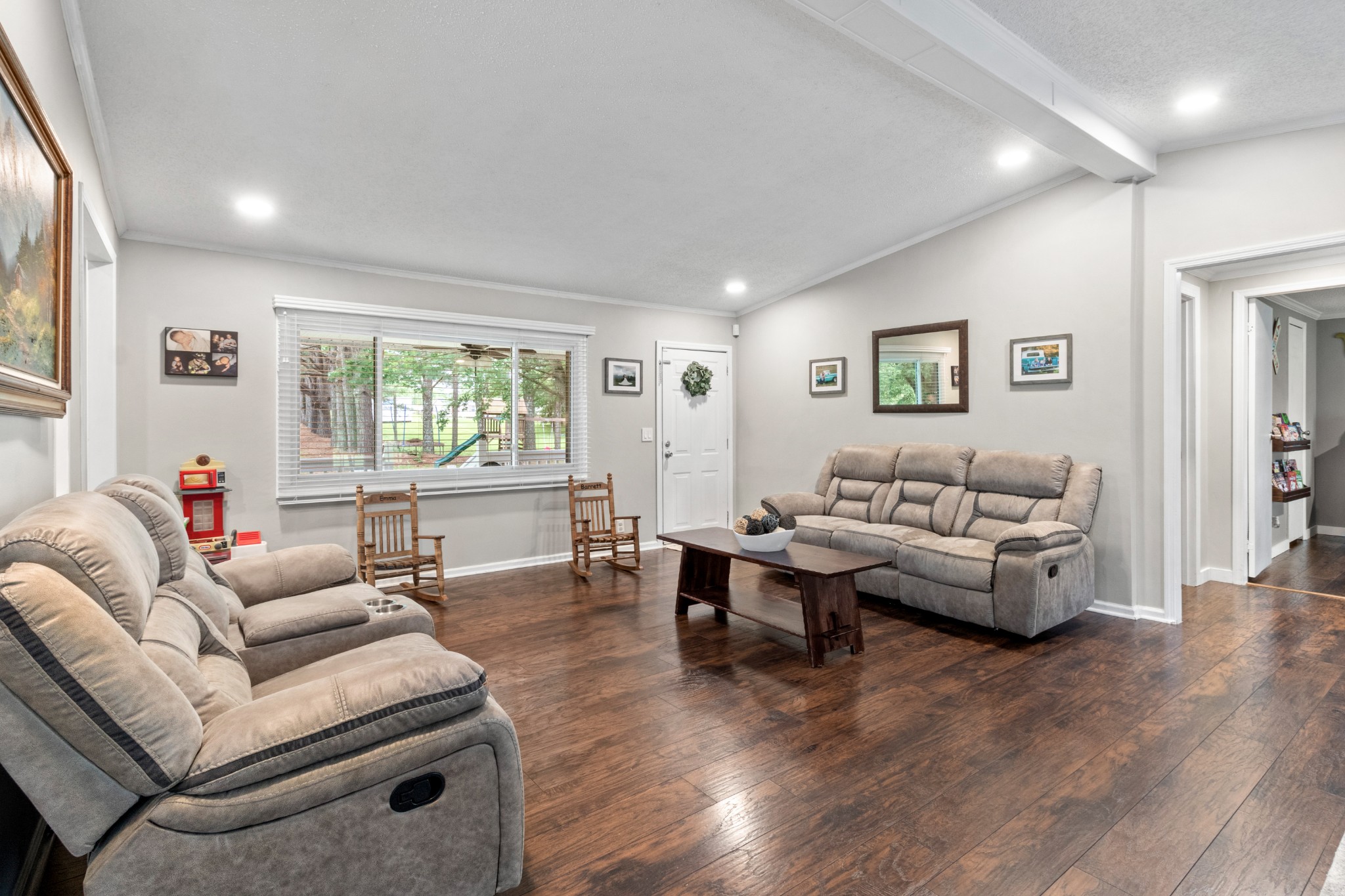 5674 Lakeview Road Springfield, TN 37172 - Photo 22 of 54 a living room with furniture and a large window