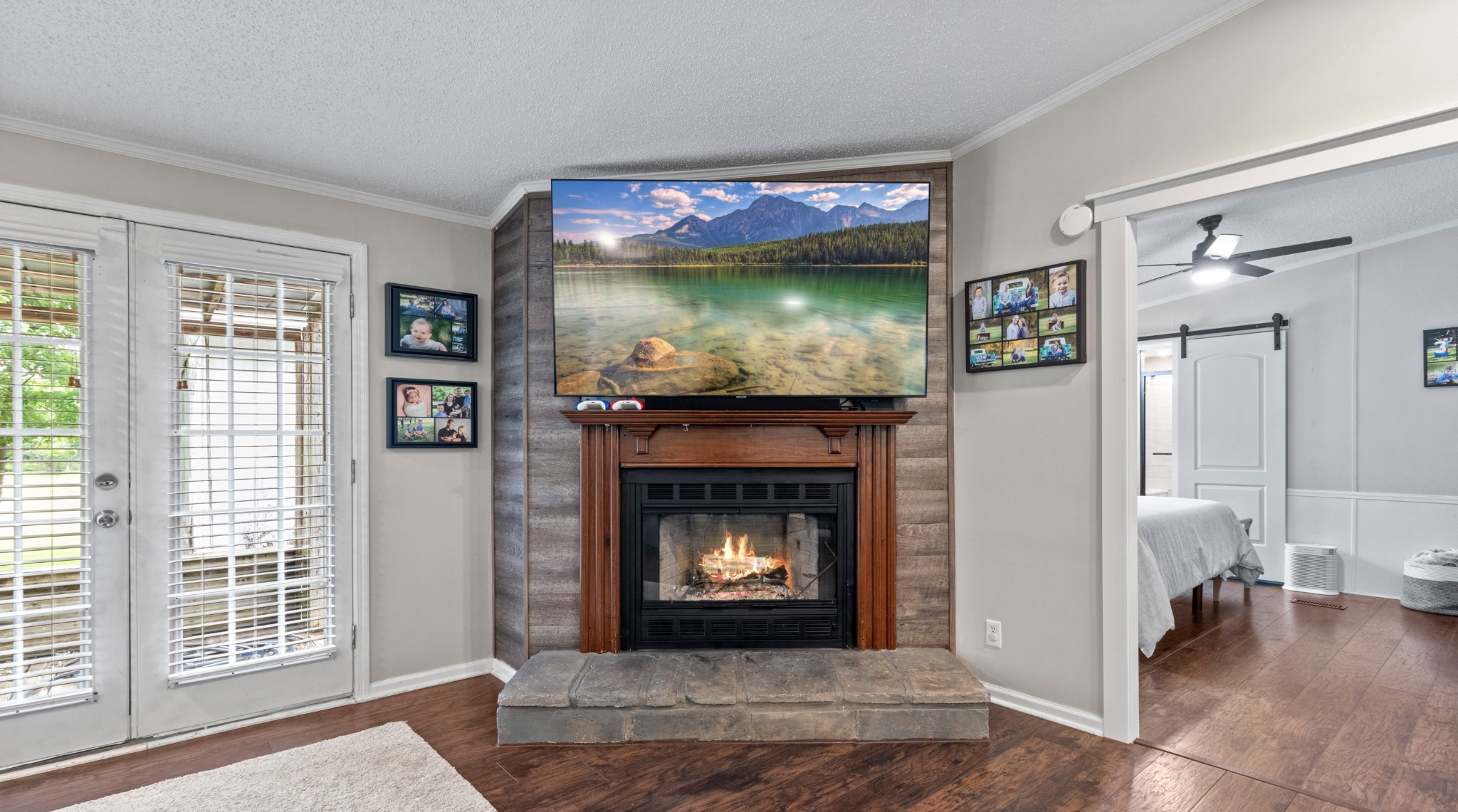 5674 Lakeview Road Springfield, TN 37172 - Photo 30 of 54 a living room with furniture and a fireplace