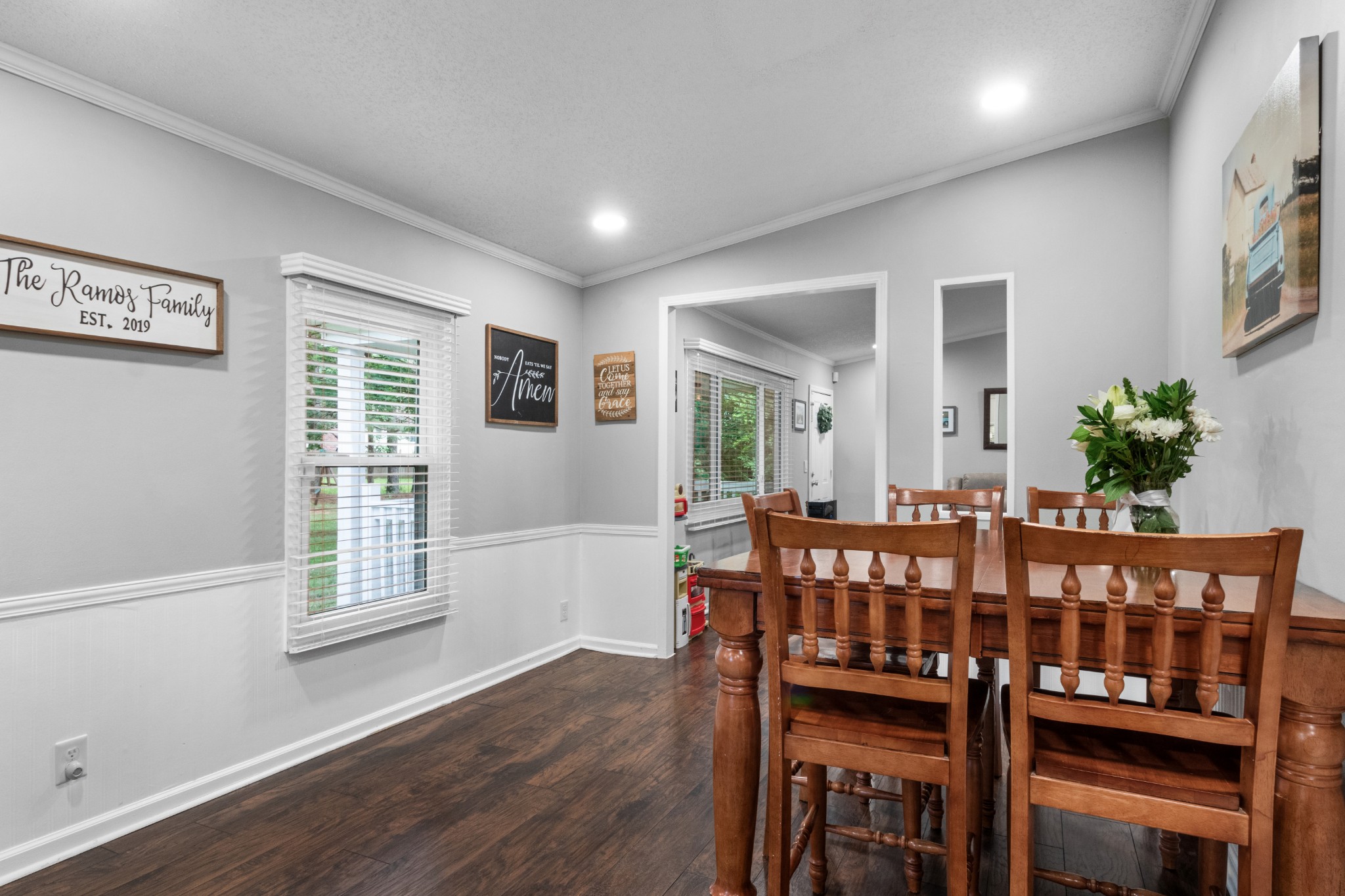 5674 Lakeview Road Springfield, TN 37172 - Photo 33 of 54 a view of a dining room with furniture and wooden floor