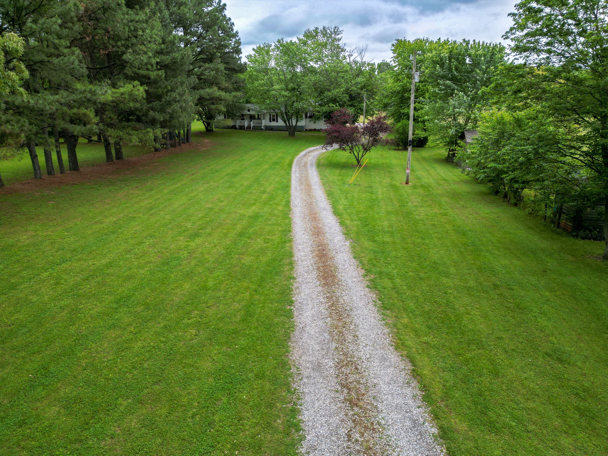 5674 Lakeview Road Springfield, TN 37172 - Photo 4 of 54 a view of a park with a yard