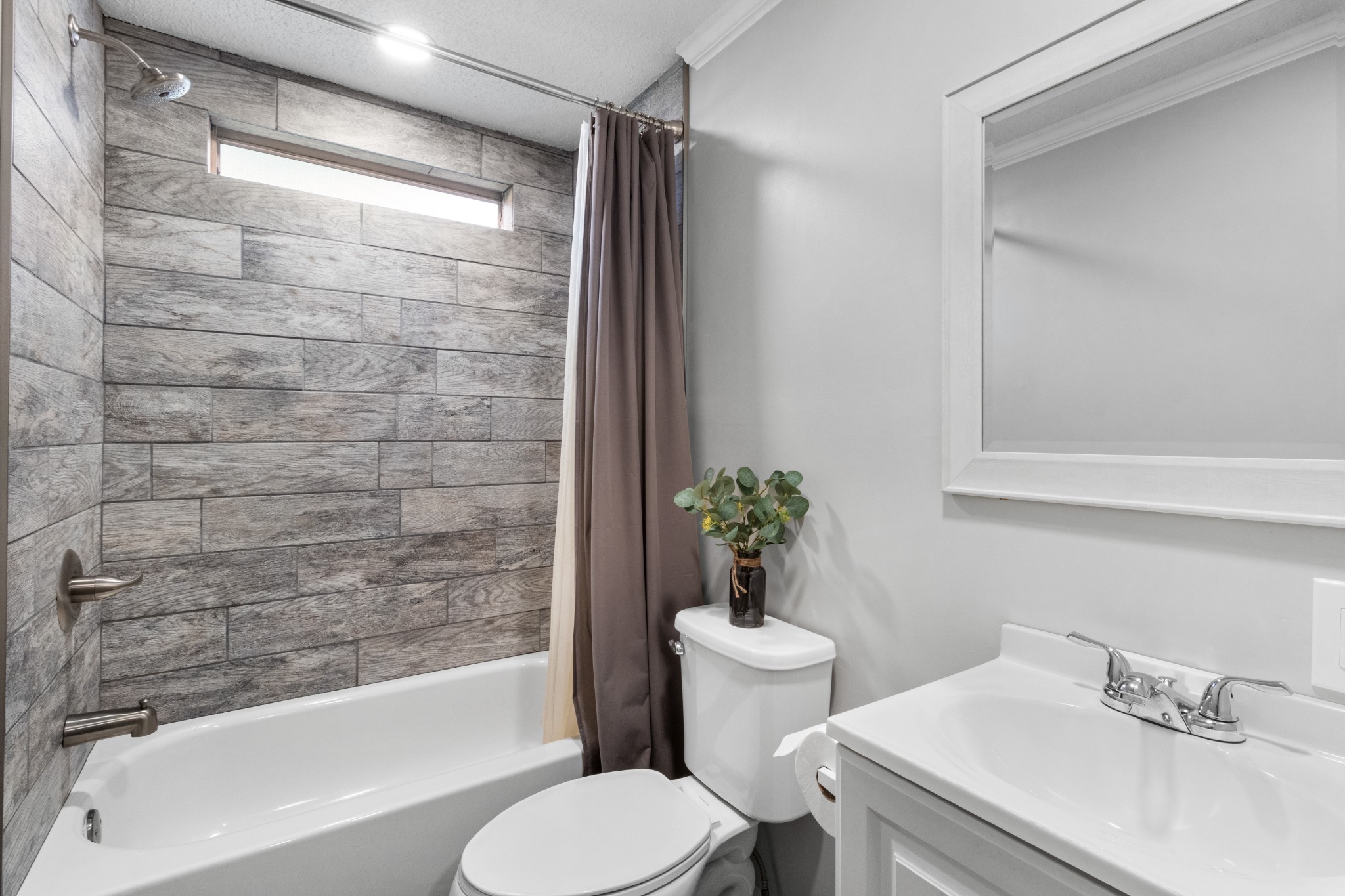 5674 Lakeview Road Springfield, TN 37172 - Photo 44 of 54 a bathroom with a sink toilet and shower