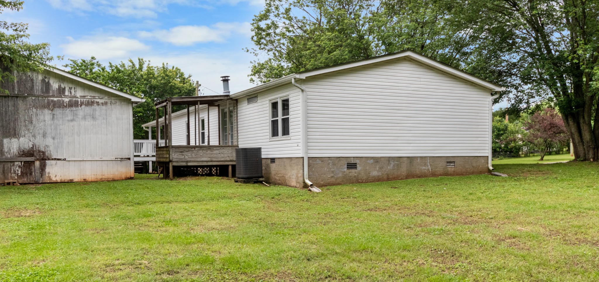 5674 Lakeview Road Springfield, TN 37172 - Photo 50 of 54 a view of a house with a yard