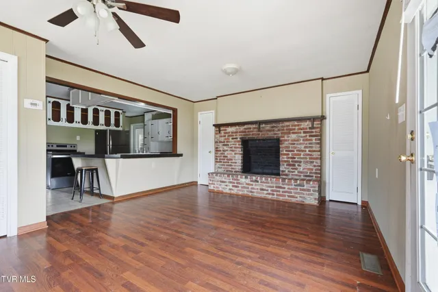 $189,900 | 2245 Saltville Highway, Saltville, VA 24370