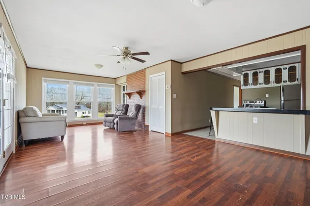 $189,900 | 2245 Saltville Highway, Saltville, VA 24370