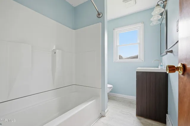 $189,900 | 2245 Saltville Highway, Saltville, VA 24370