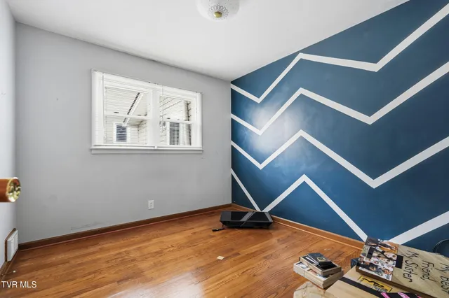 $189,900 | 2245 Saltville Highway, Saltville, VA 24370