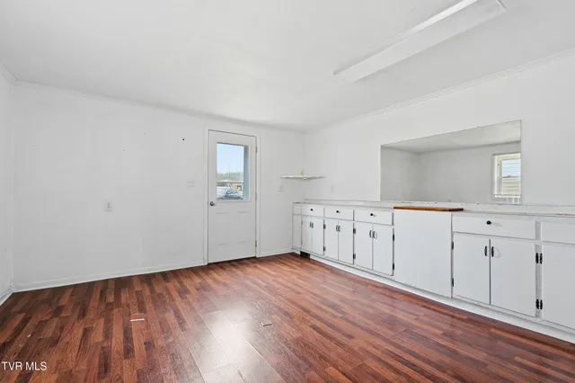 $189,900 | 2245 Saltville Highway, Saltville, VA 24370