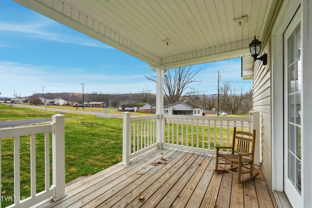 $189,900 | 2245 Saltville Highway, Saltville, VA 24370