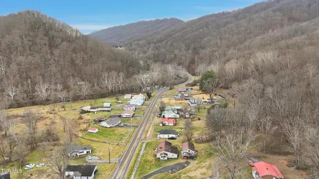 $189,900 | 2245 Saltville Highway, Saltville, VA 24370