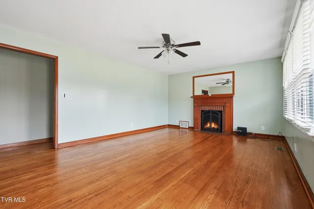 $189,900 | 2245 Saltville Highway, Saltville, VA 24370