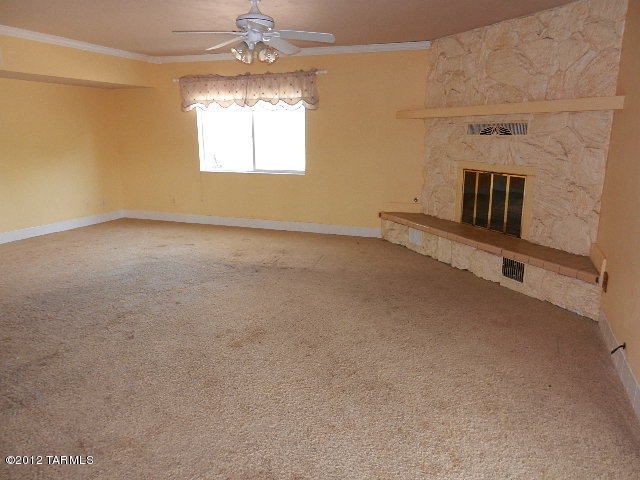 675 South Gollob Road Tucson, AZ 85710 - Photo 5 of 38 Gallery Image 5