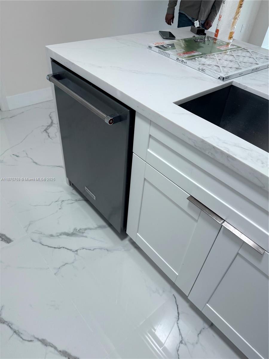 888 Douglas Road, Unit 1502 Coral Gables, FL 33134 - Photo 19 of 33