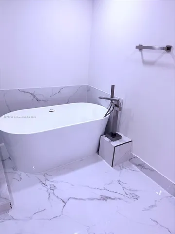 $530,000 | 888 Douglas Road, Unit 1502, Coral Gables, FL 33134