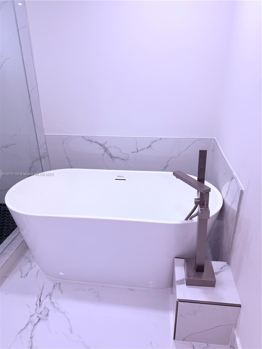 888 Douglas Road, Unit 1502 Coral Gables, FL 33134 - Photo 26 of 33