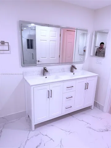 $530,000 | 888 Douglas Road, Unit 1502, Coral Gables, FL 33134