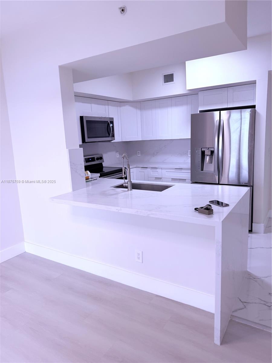 888 Douglas Road, Unit 1502 Coral Gables, FL 33134 - Photo 32 of 33