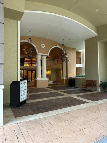 $530,000 | 888 Douglas Road, Unit 1502, Coral Gables, FL 33134