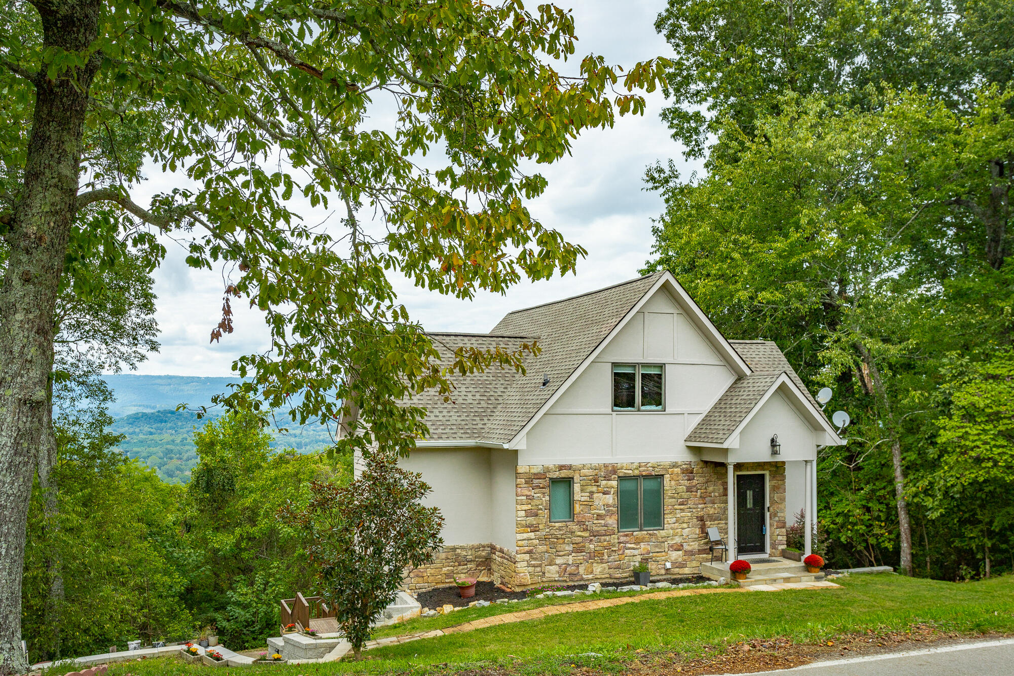 6497 Fairview Road HD-76