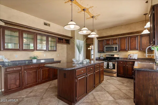 $1,150,000 | 1220 North Crystal Shores Drive, Gilbert, AZ 85234