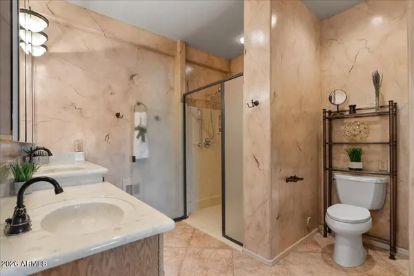 $1,150,000 | 1220 North Crystal Shores Drive, Gilbert, AZ 85234