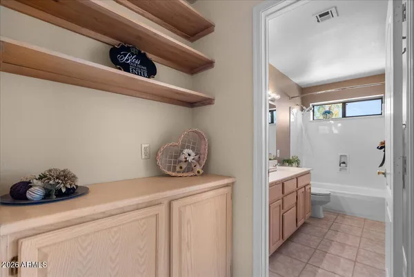 $1,150,000 | 1220 North Crystal Shores Drive, Gilbert, AZ 85234