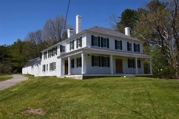 8 Old Coach Road Kingston, NH 03848 - Photo 1 of 27 a front view of a house with a yard