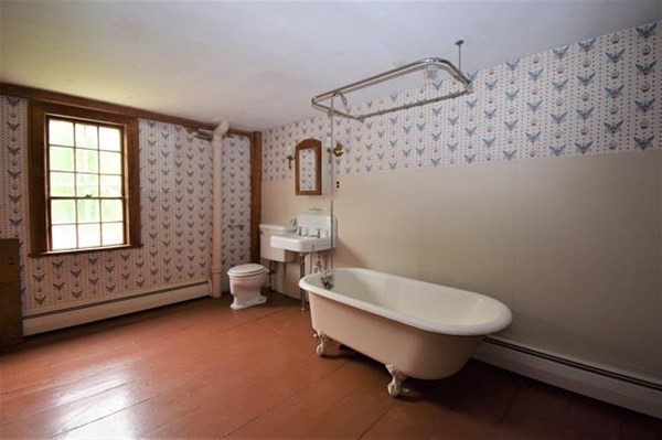 8 Old Coach Road Kingston, NH 03848 - Photo 22 of 27 a bathroom with a sink toilet and shower