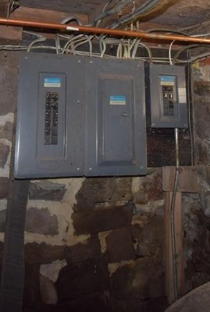 8 Old Coach Road Kingston, NH 03848 - Photo 26 of 27 a view of utility room