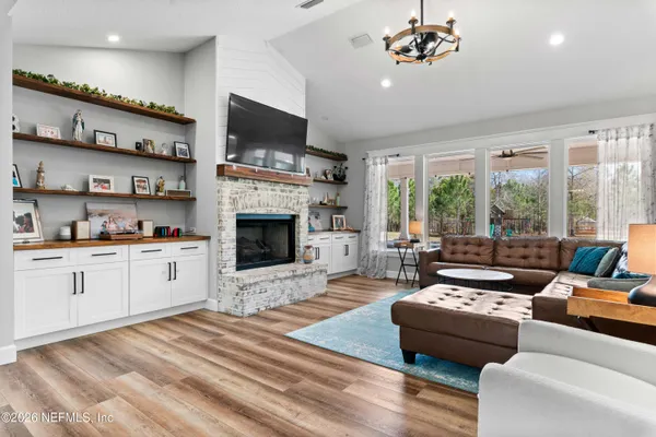 $799,999 | 13689 Bob Burnsed Road, Glen St. Mary, FL 32040