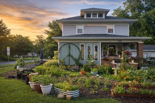 $169,500 | 210 6th Street, Mendota, IL 61342