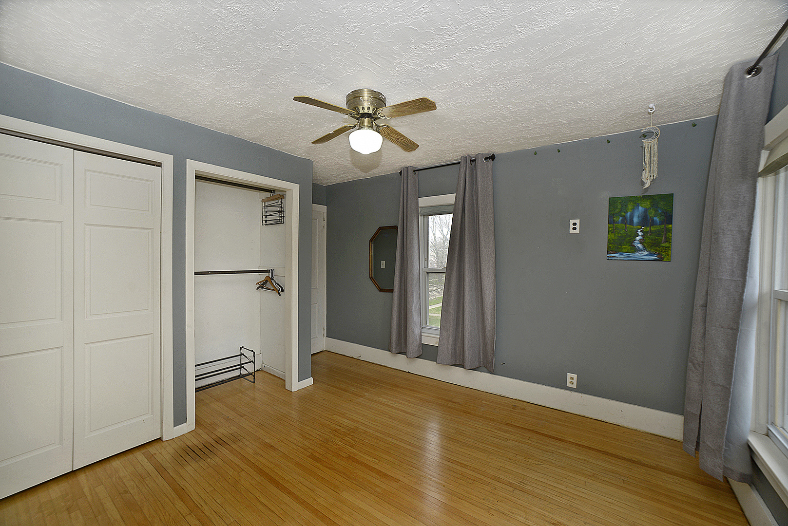 210 6th Street Mendota, IL 61342 - Photo 15 of 27 a view of empty room with wooden floor