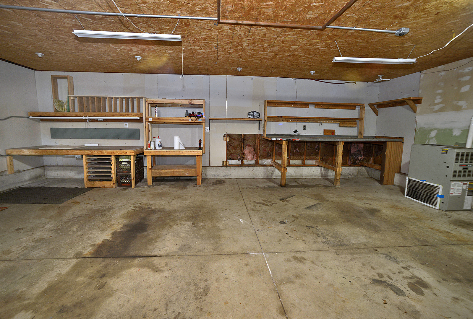 210 6th Street Mendota, IL 61342 - Photo 17 of 27 a view of a storage & utility room