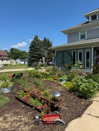 $169,500 | 210 6th Street, Mendota, IL 61342