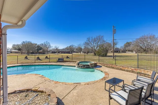 $599,900 | 2046 McKenzie Road, Campbell, TX 75422
