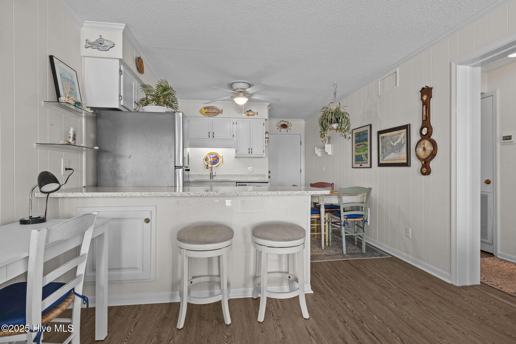 301 Commerce Way, Unit 252 Atlantic Beach, NC 28512 - Photo 17 of 39 Bar and Kitchen