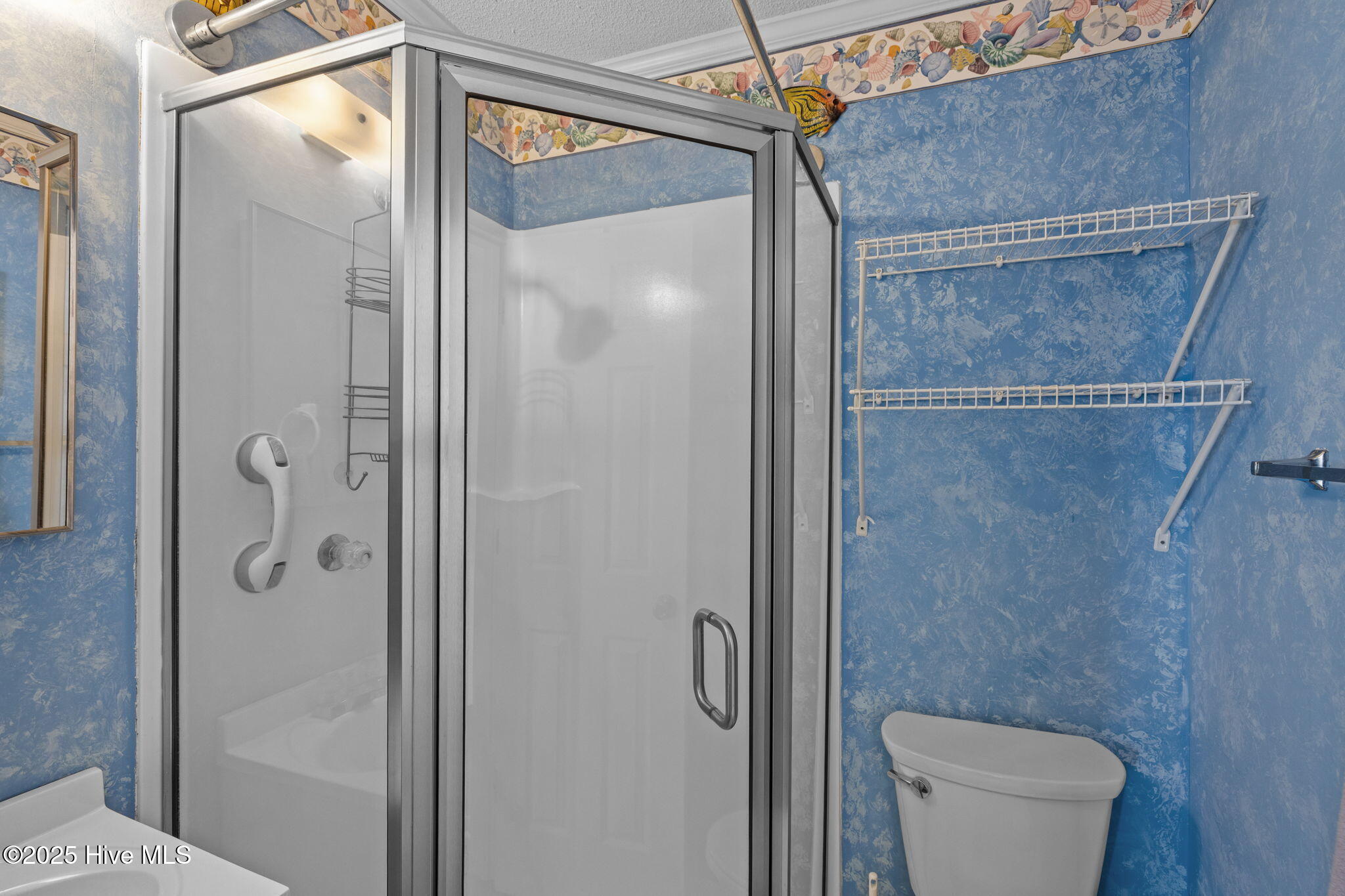 301 Commerce Way, Unit 252 Atlantic Beach, NC 28512 - Photo 22 of 39 Primary Bathroom