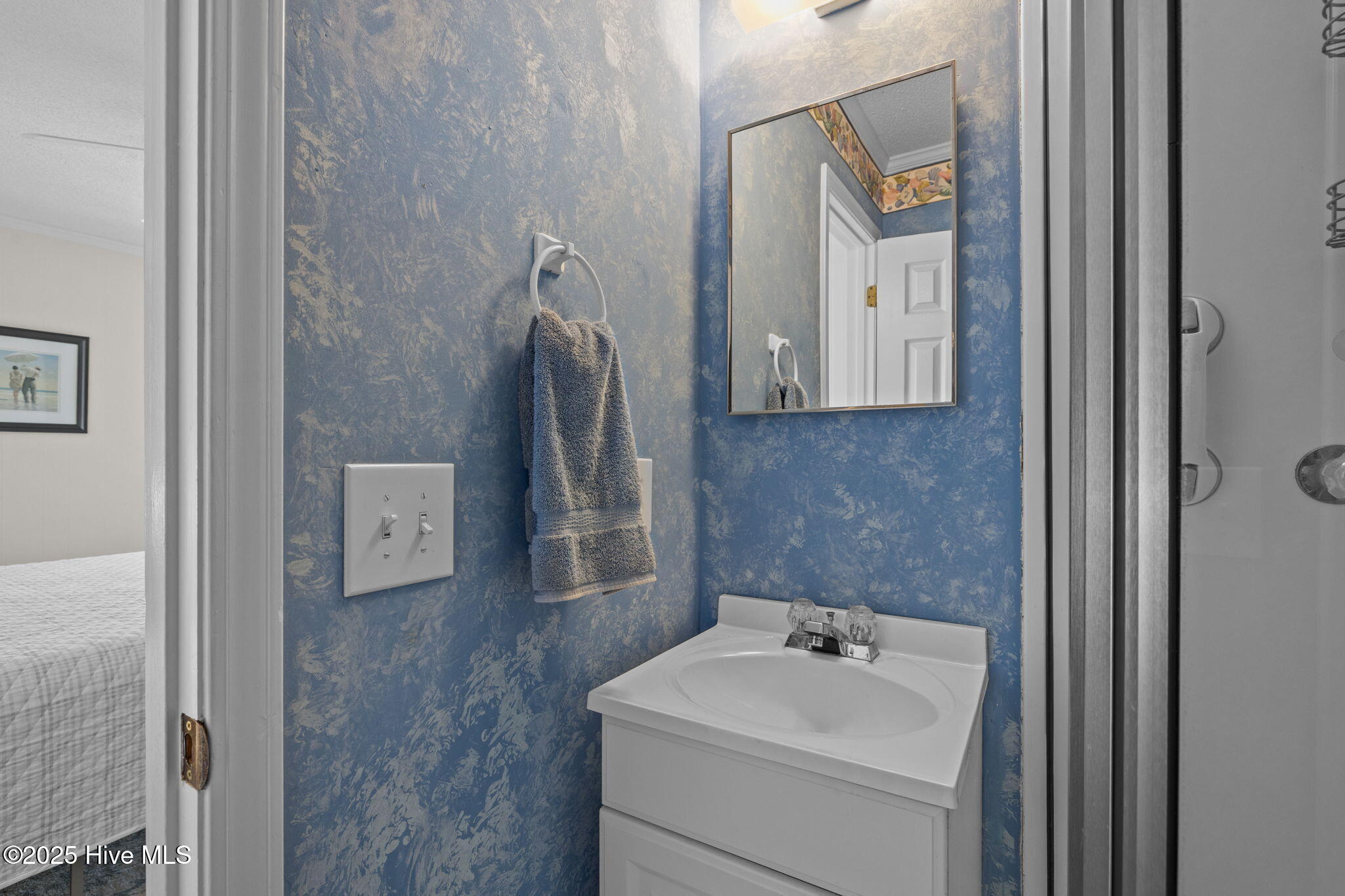 301 Commerce Way, Unit 252 Atlantic Beach, NC 28512 - Photo 23 of 39 Primary Bathroom