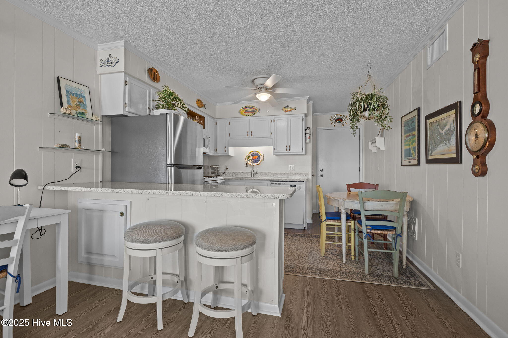 301 Commerce Way, Unit 252 Atlantic Beach, NC 28512 - Photo 10 of 39 Bar