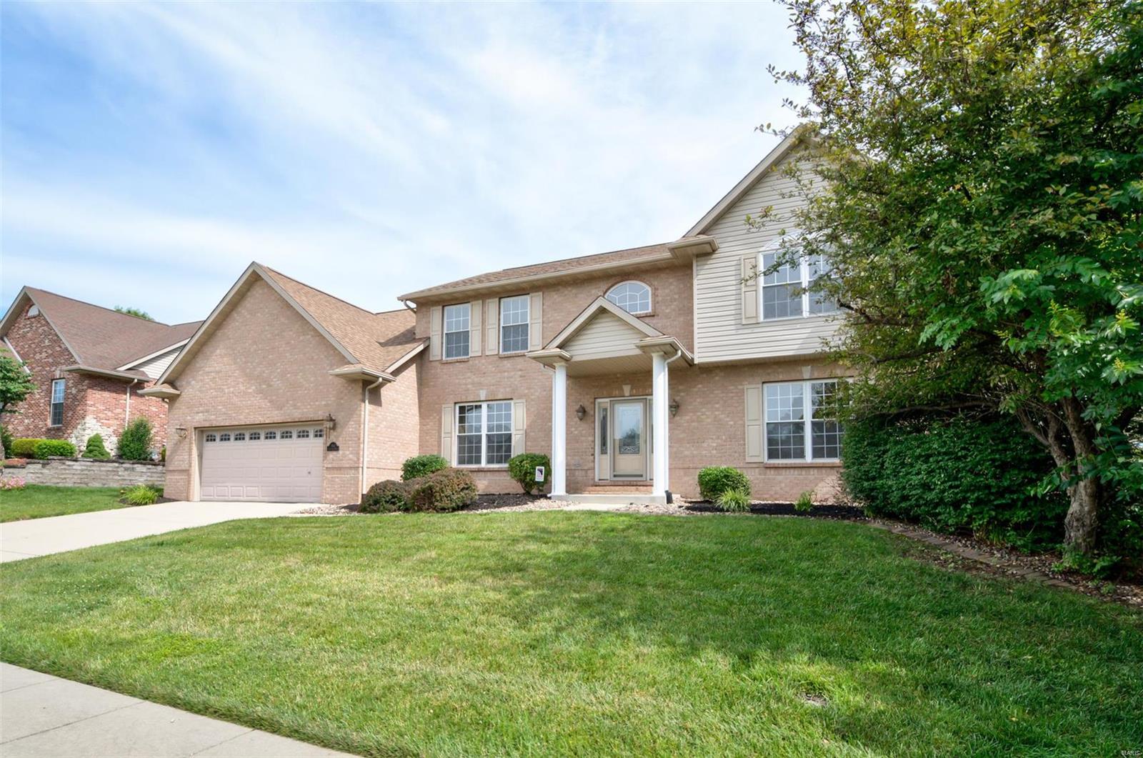 100 Summerlin Ridge O'Fallon, IL 62269 - Photo 2 of 37