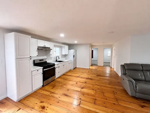 $2,350 | 39 Willard Street, Unit 1, Ayer, MA 01432
